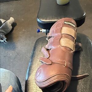 EquiFit Brown Protective jumping Boot front and hind - in great shape.
Large